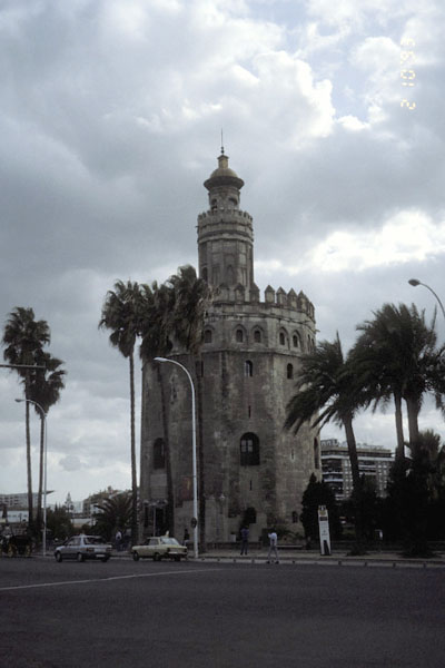 04Torre del Oro