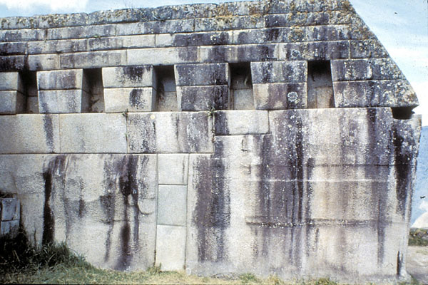 16Ruinas incas
