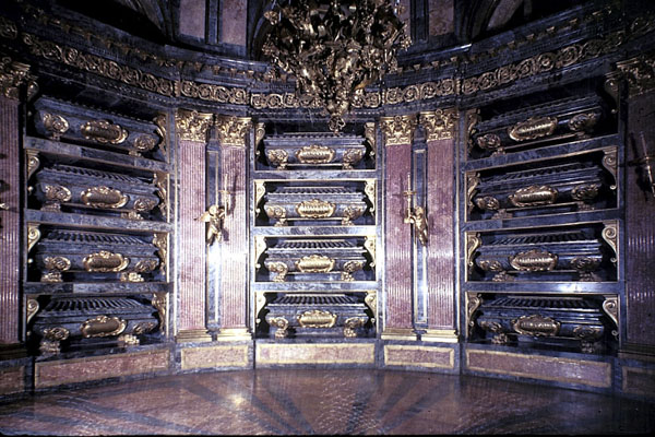28Panteon de Reyes
