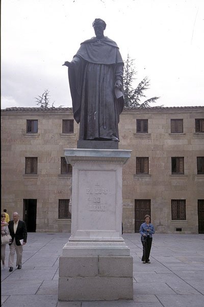 35Estatua Fray Luis de Leon